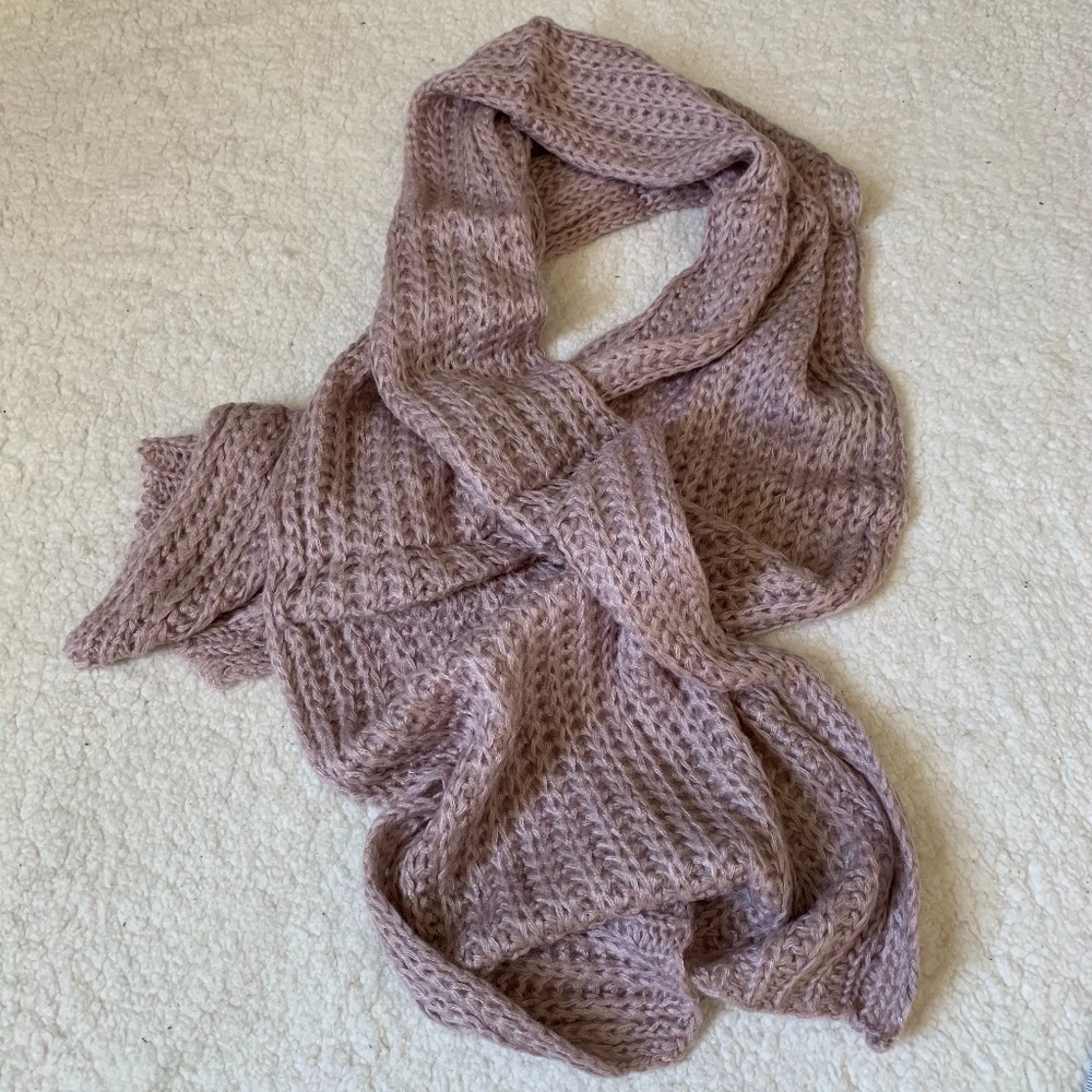 Buji Baja Dusty Lavender Rib Knit Scarf